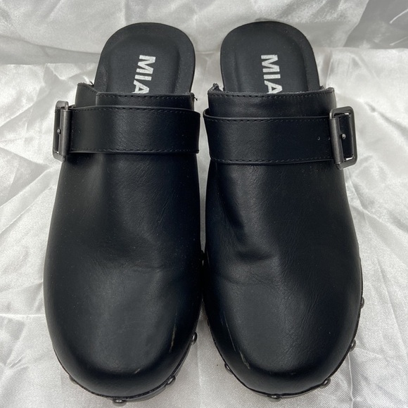MIA Women’s Apollo Black Low Retro Studded Clogs Size 6.5 - Picture 6 of 15
